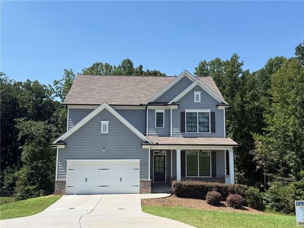 279 Greystone Court , Winder, GA 30680