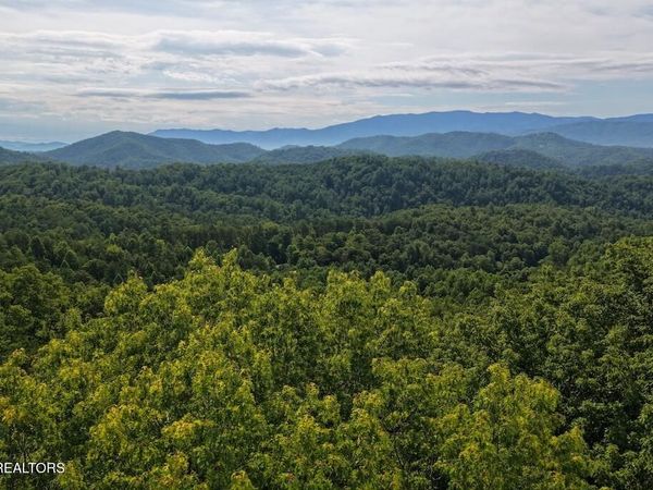 Shady Oaks Way, Sevierville, TN 37876
