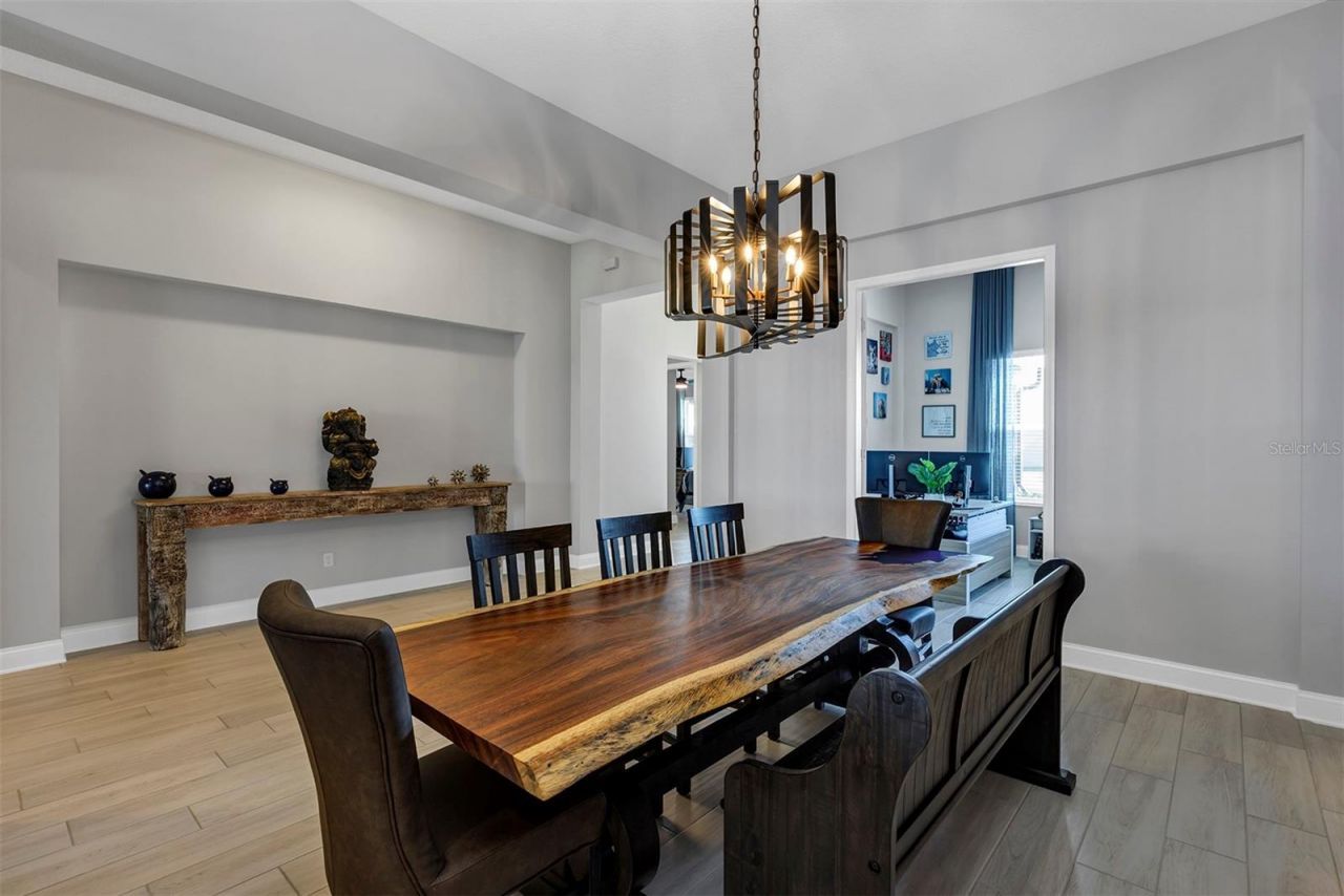 1112 Hull Island Drive, Oakland, FL 34787 Photo