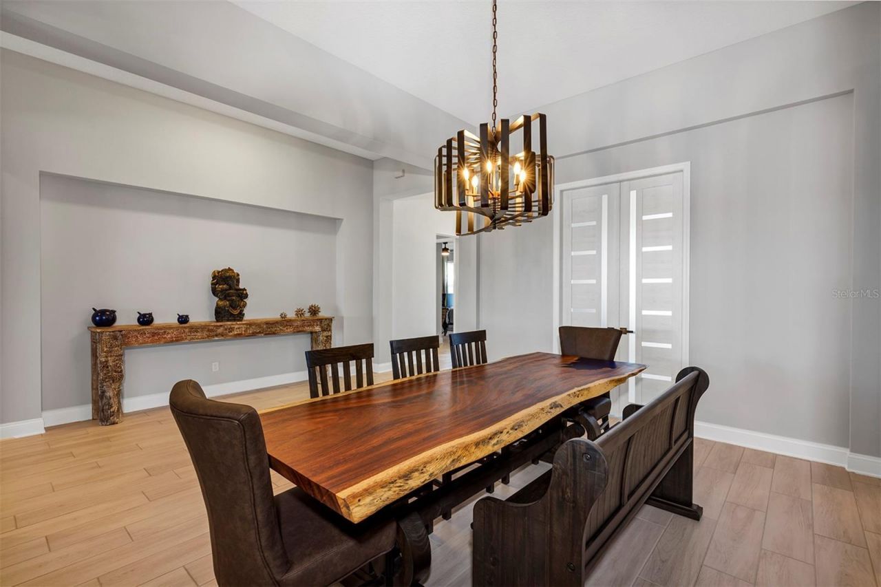 1112 Hull Island Drive, Oakland, FL 34787 Photo