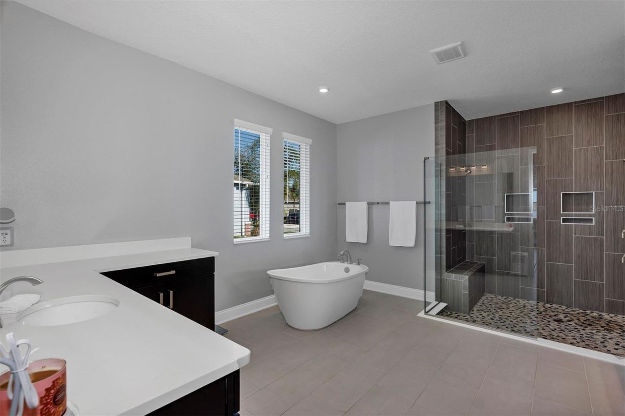 1112 Hull Island Drive, Oakland, FL 34787 Photo
