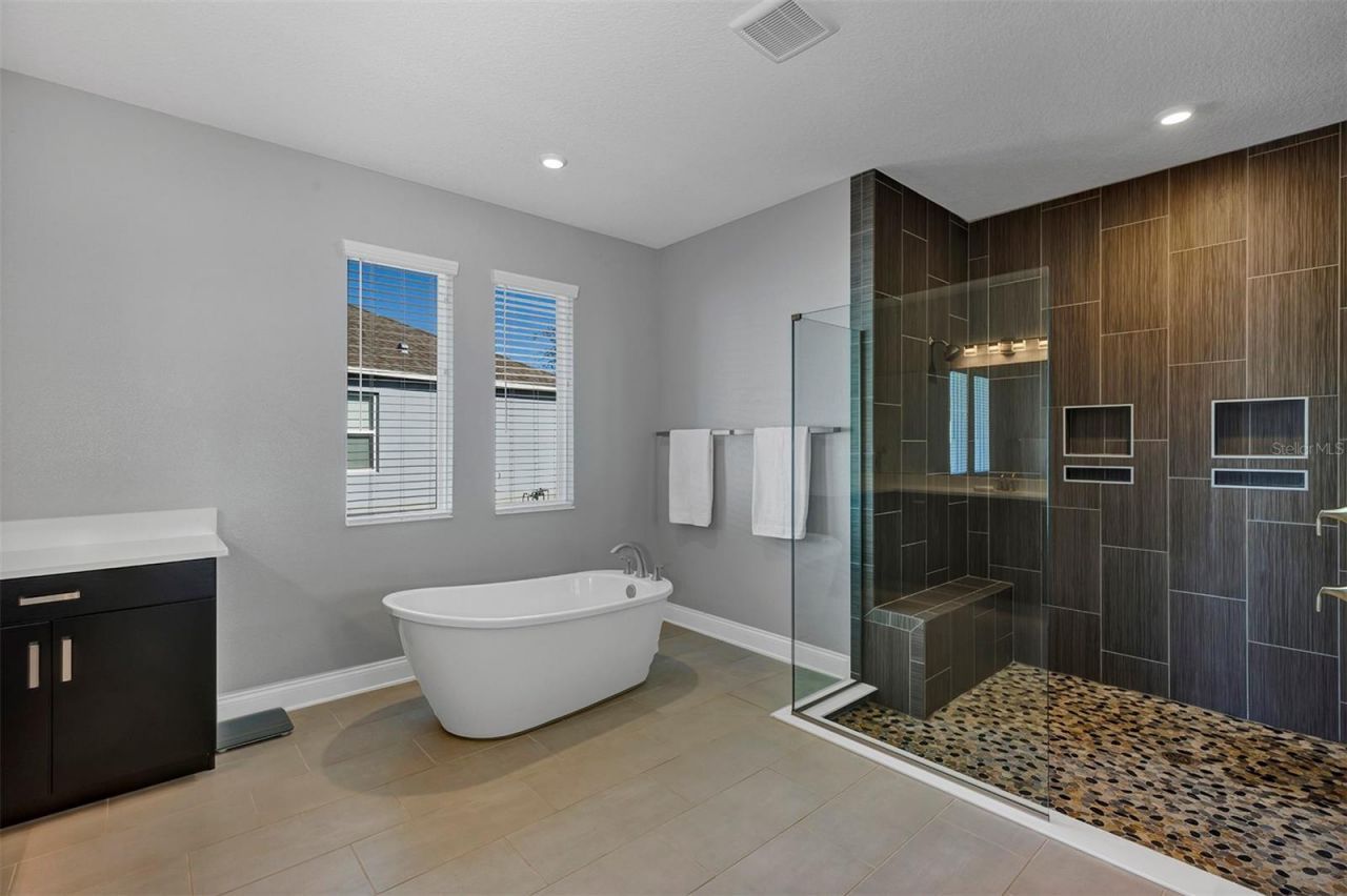 1112 Hull Island Drive, Oakland, FL 34787 Photo