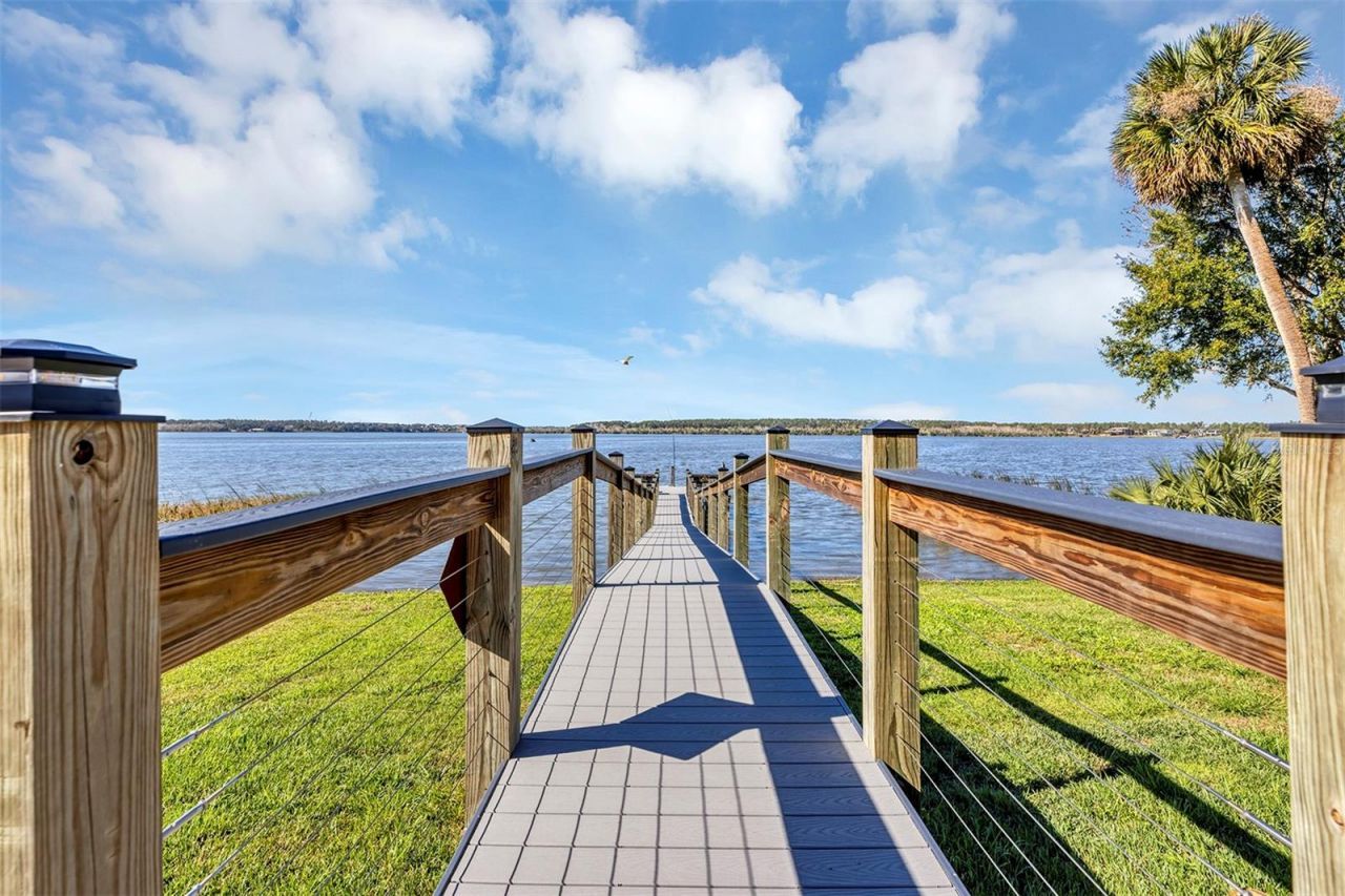 1112 Hull Island Drive, Oakland, FL 34787 Photo
