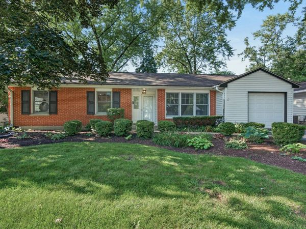 701 W Maude Avenue , Arlington Heights, IL 60004