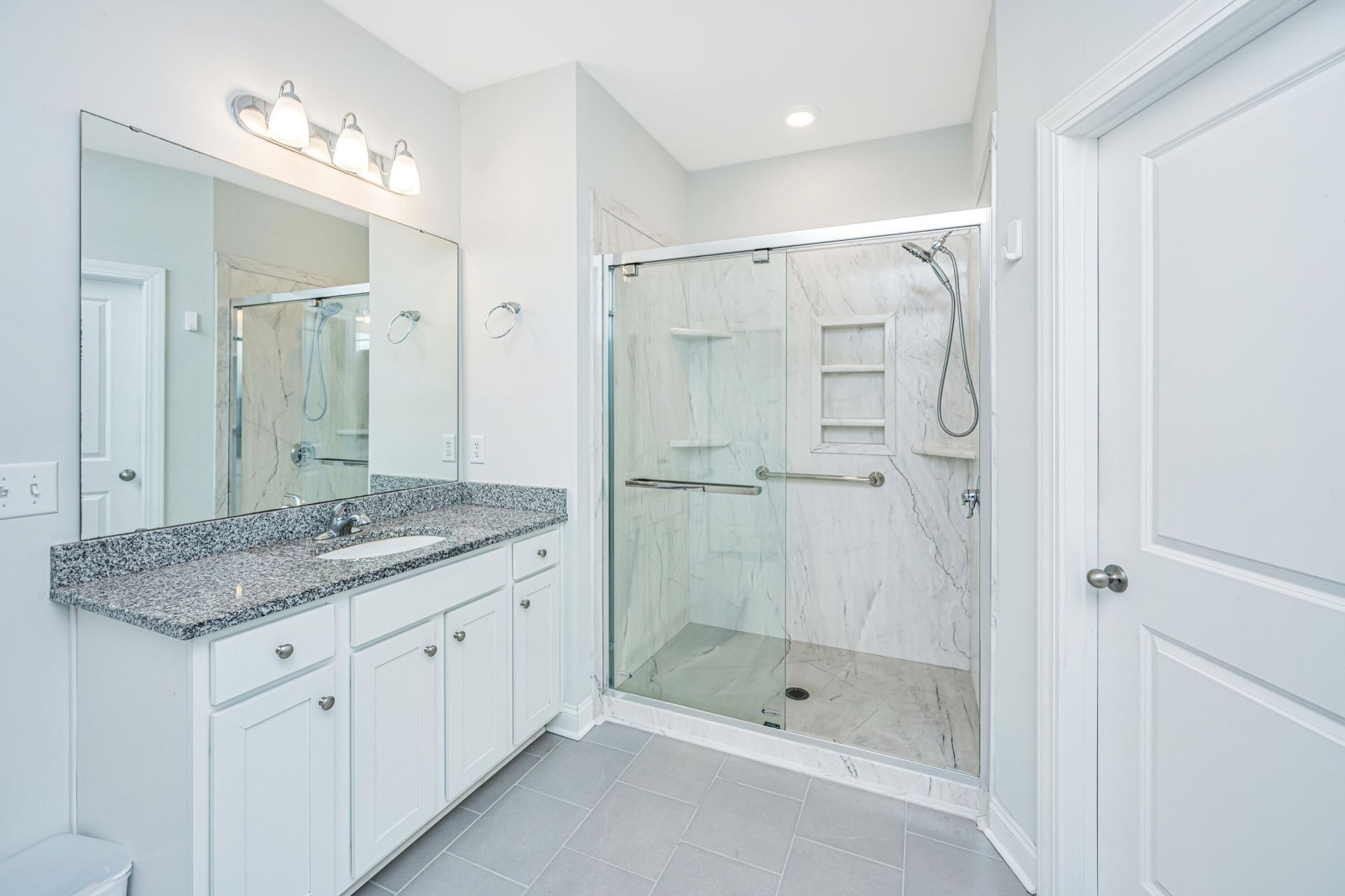 3090 Emma Lane Photo 25
