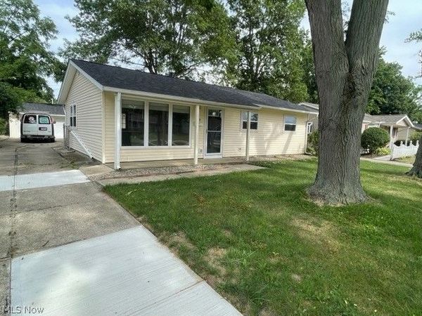 470 Chestnut Drive , Berea, OH 44017
