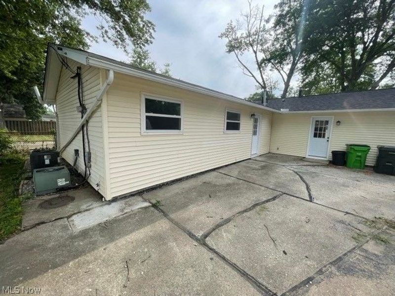 470 Chestnut Drive, Berea, OH 44017 Photo 22