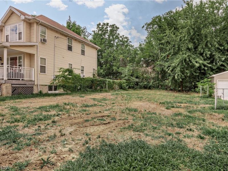 548 E 118th Street, Cleveland, OH 44108 Photo 2