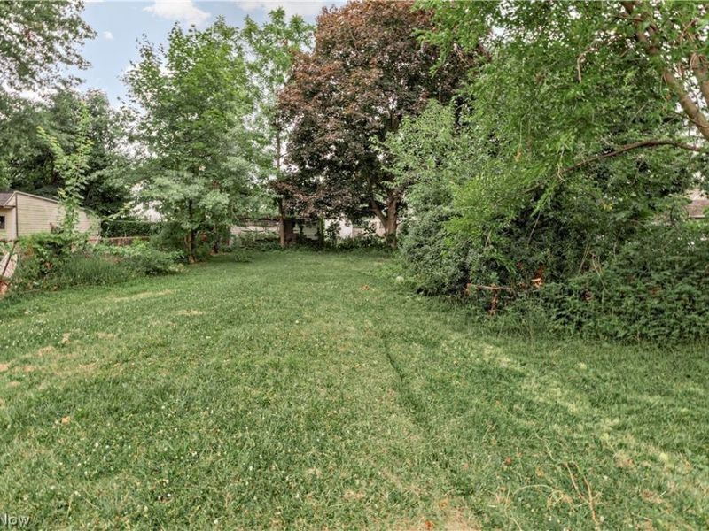 3692 E 59th Street, Cleveland, OH 44105 Photo 2