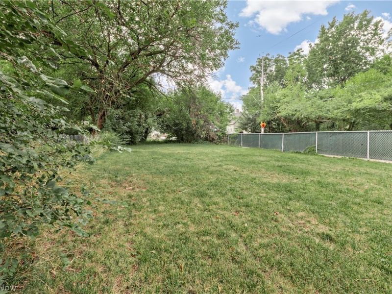 7902 Melrose Avenue, Cleveland, OH 44103 Photo 6