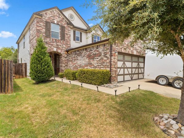 2950 E Old Settlers BLVD, Unit 11, Round Rock, TX 78665