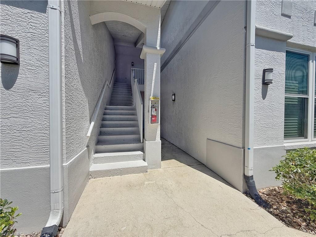 1310 Charleston Square Dr, Unit 101, Naples, FL 34110 Photo