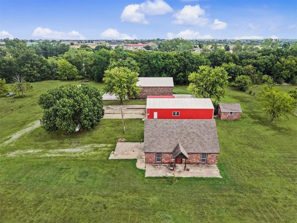 1915 S Lenapah Avenue , Skiatook, OK 74070
