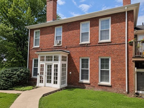 96 Summer St, Unit 2, Haverhill, MA 01830