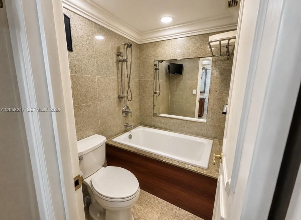 9511 Collins Ave , Unit 1507, Surfside, FL 33154 Photo