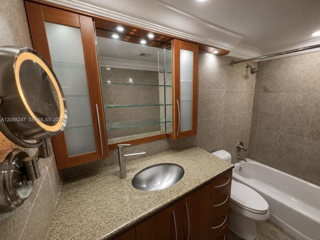 9511 Collins Ave , Unit 1507, Surfside, FL 33154 Photo
