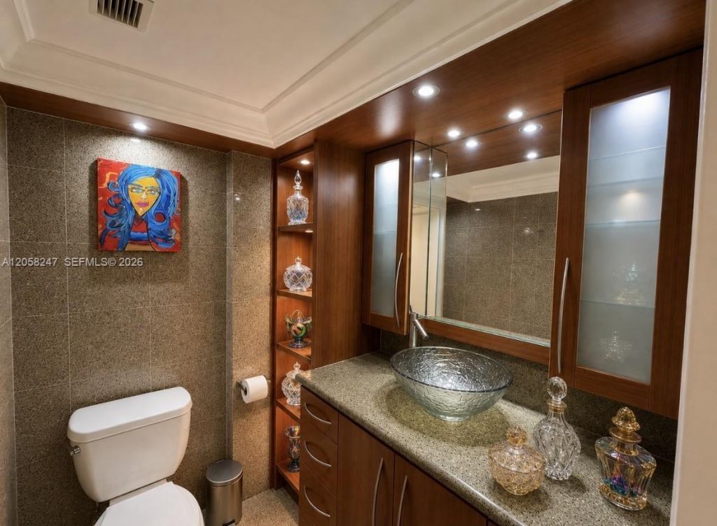 9511 Collins Ave , Unit 1507, Surfside, FL 33154 Photo
