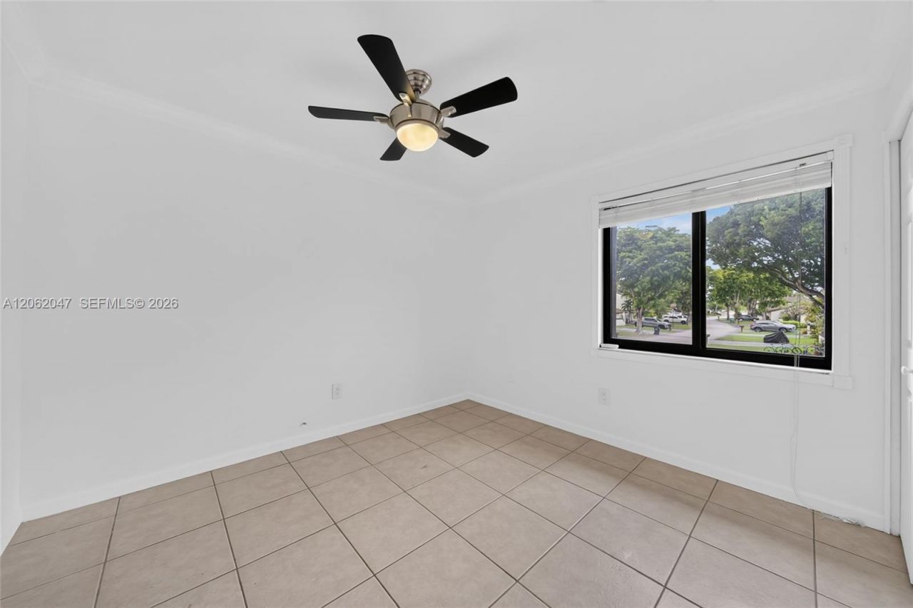 6834 SW 127th Pl , Miami, FL 33183 Photo