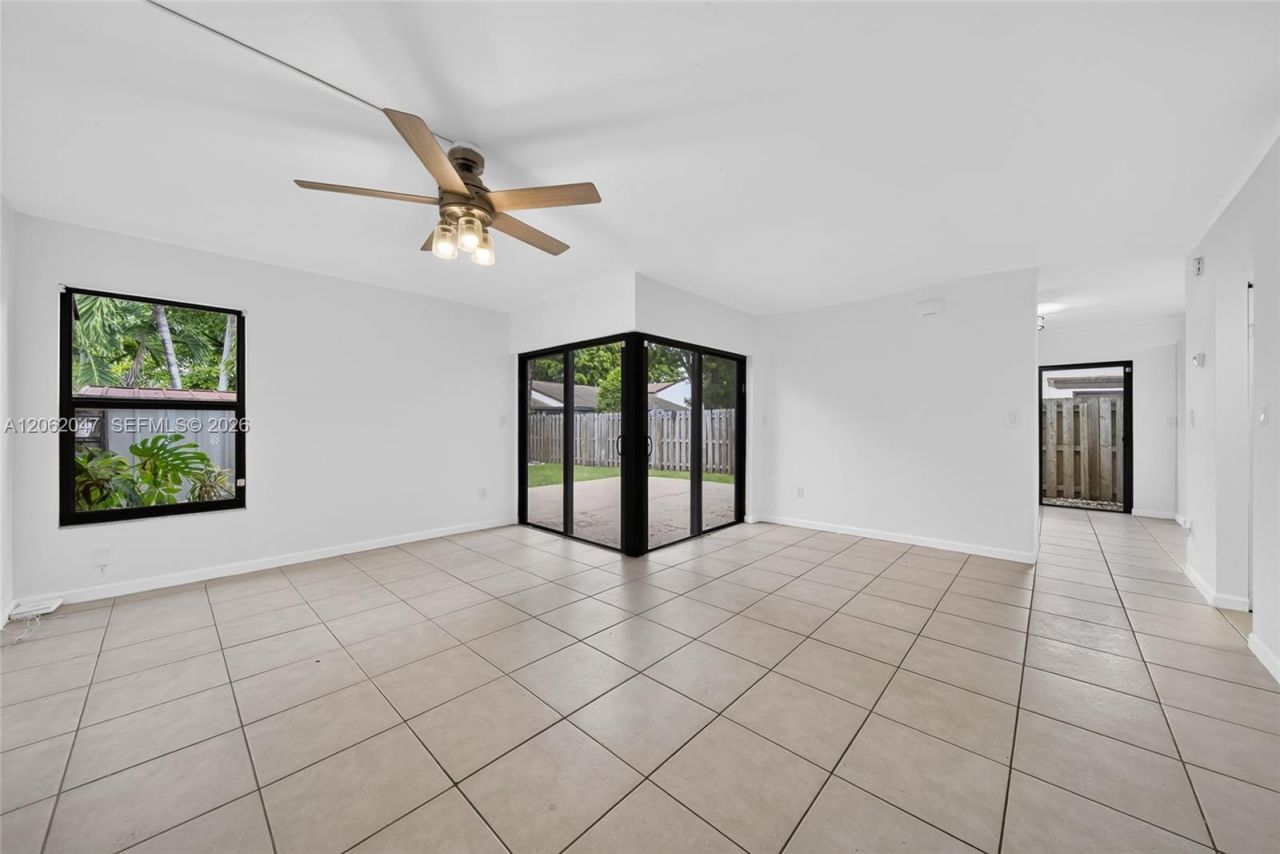 6834 SW 127th Pl, Miami, FL 33183 Photo