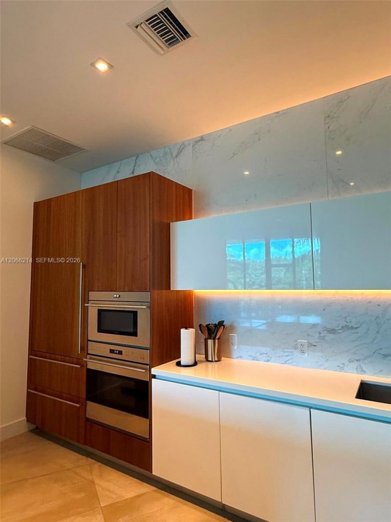 701 N Fort Lauderdale Blvd , Unit 214, Fort Lauderdale, FL 33304 Photo