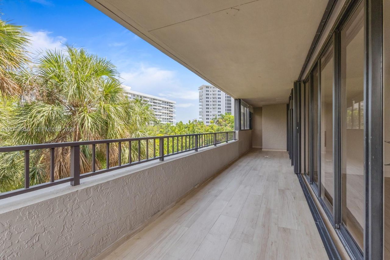251 Crandon Blvd , Unit 210, Key Biscayne, FL 33149 Photo