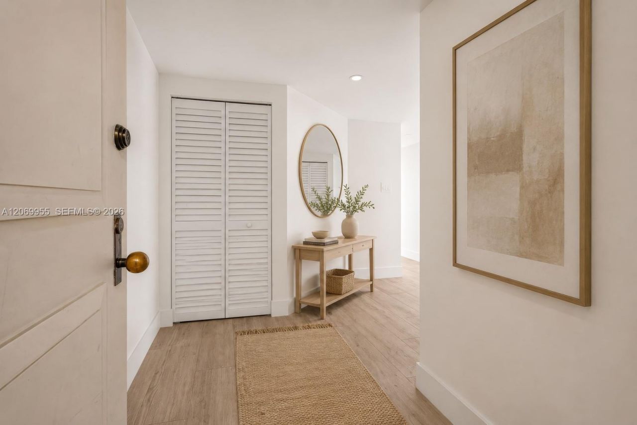 251 Crandon Blvd , Unit 210, Key Biscayne, FL 33149 Photo