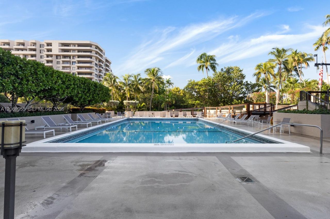 251 Crandon Blvd , Unit 210, Key Biscayne, FL 33149 Photo