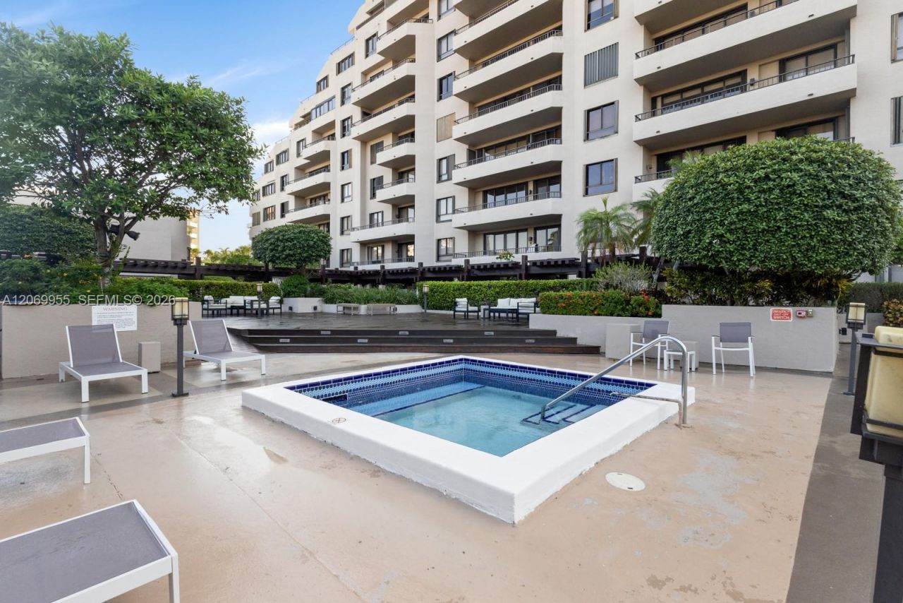 251 Crandon Blvd , Unit 210, Key Biscayne, FL 33149 Photo