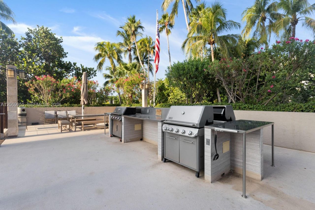 251 Crandon Blvd , Unit 210, Key Biscayne, FL 33149 Photo