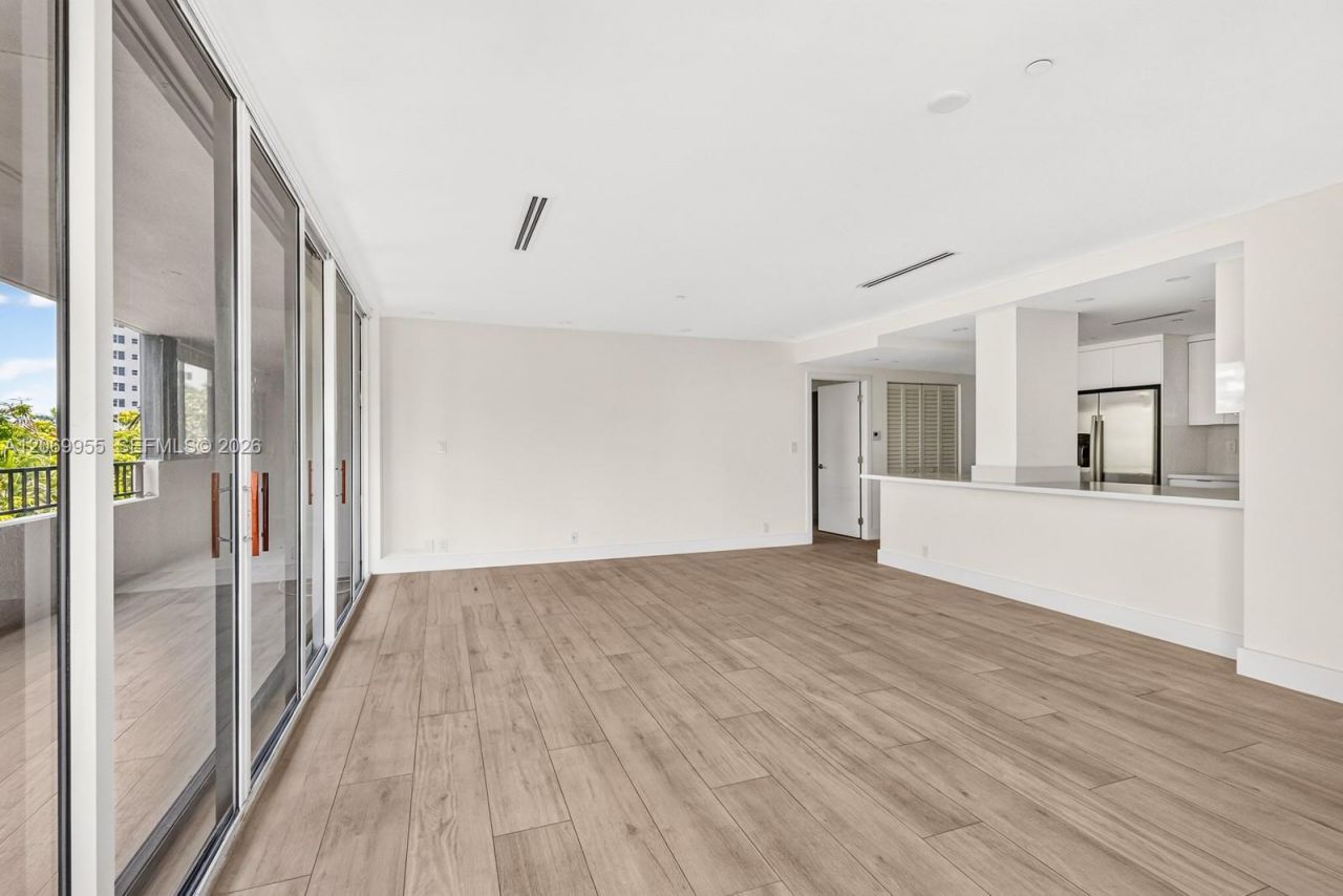 251 Crandon Blvd , Unit 210, Key Biscayne, FL 33149 Photo