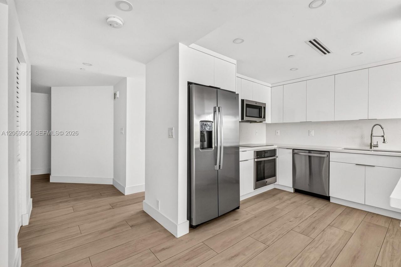 251 Crandon Blvd , Unit 210, Key Biscayne, FL 33149 Photo