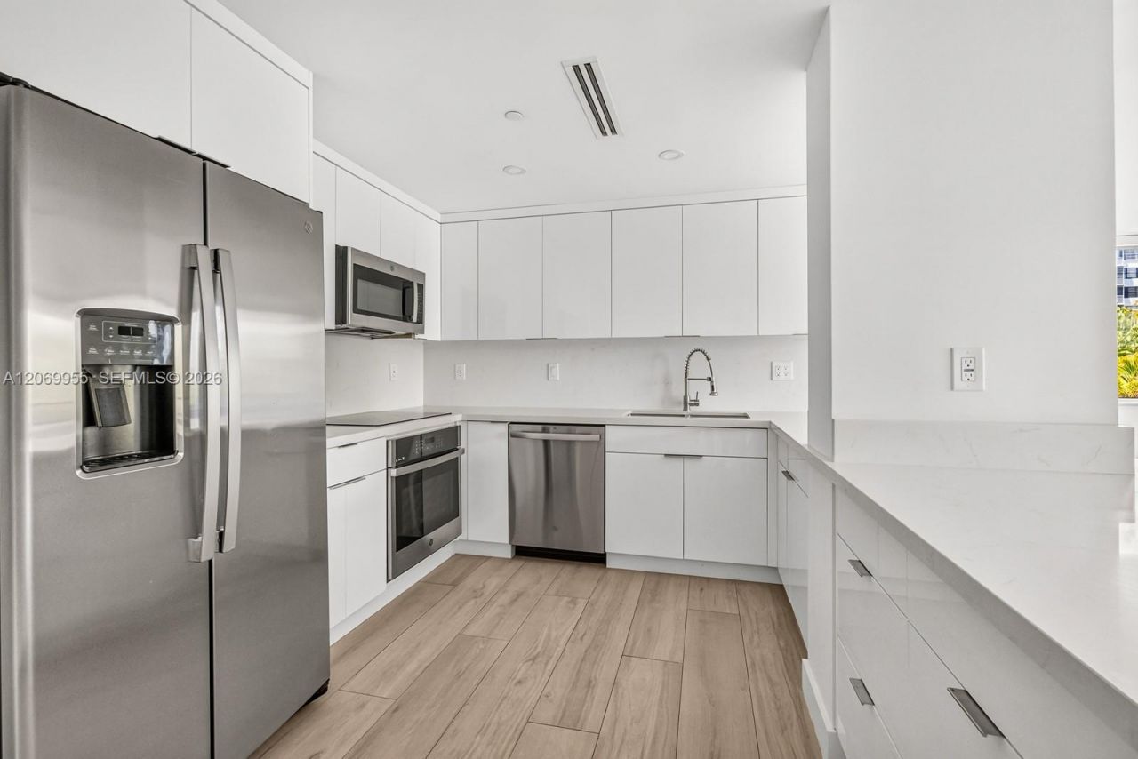 251 Crandon Blvd , Unit 210, Key Biscayne, FL 33149 Photo