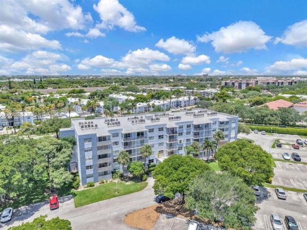 500 Executive Center Dr , Unit 3I, West Palm Beach, FL 33401