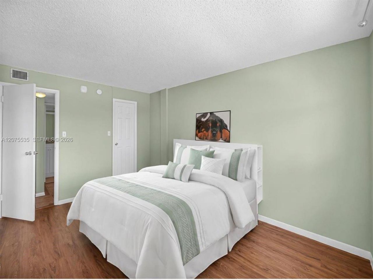 500 Executive Center Dr, Unit 3I, West Palm Beach, FL 33401 Photo