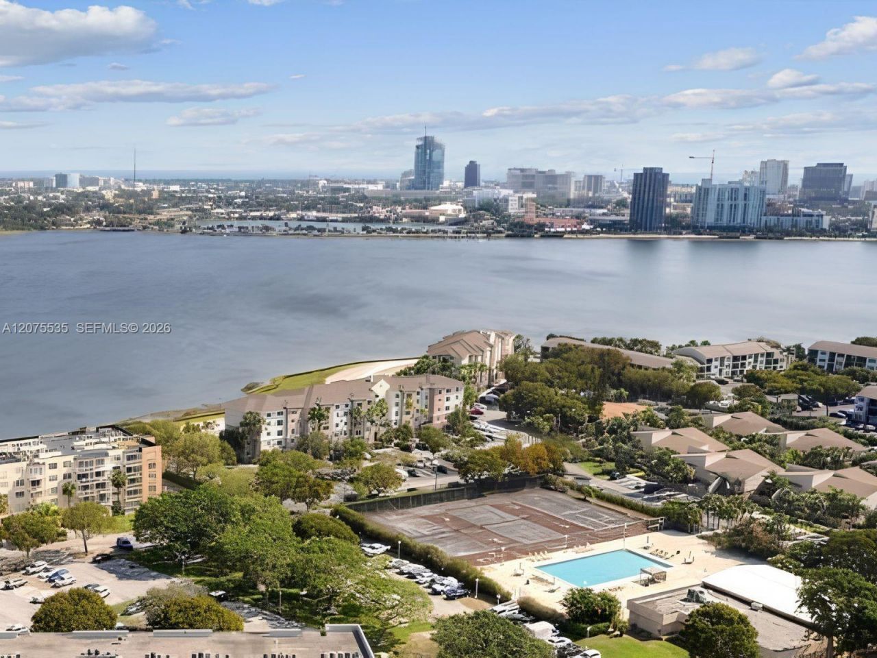 500 Executive Center Dr, Unit 3I, West Palm Beach, FL 33401 Photo