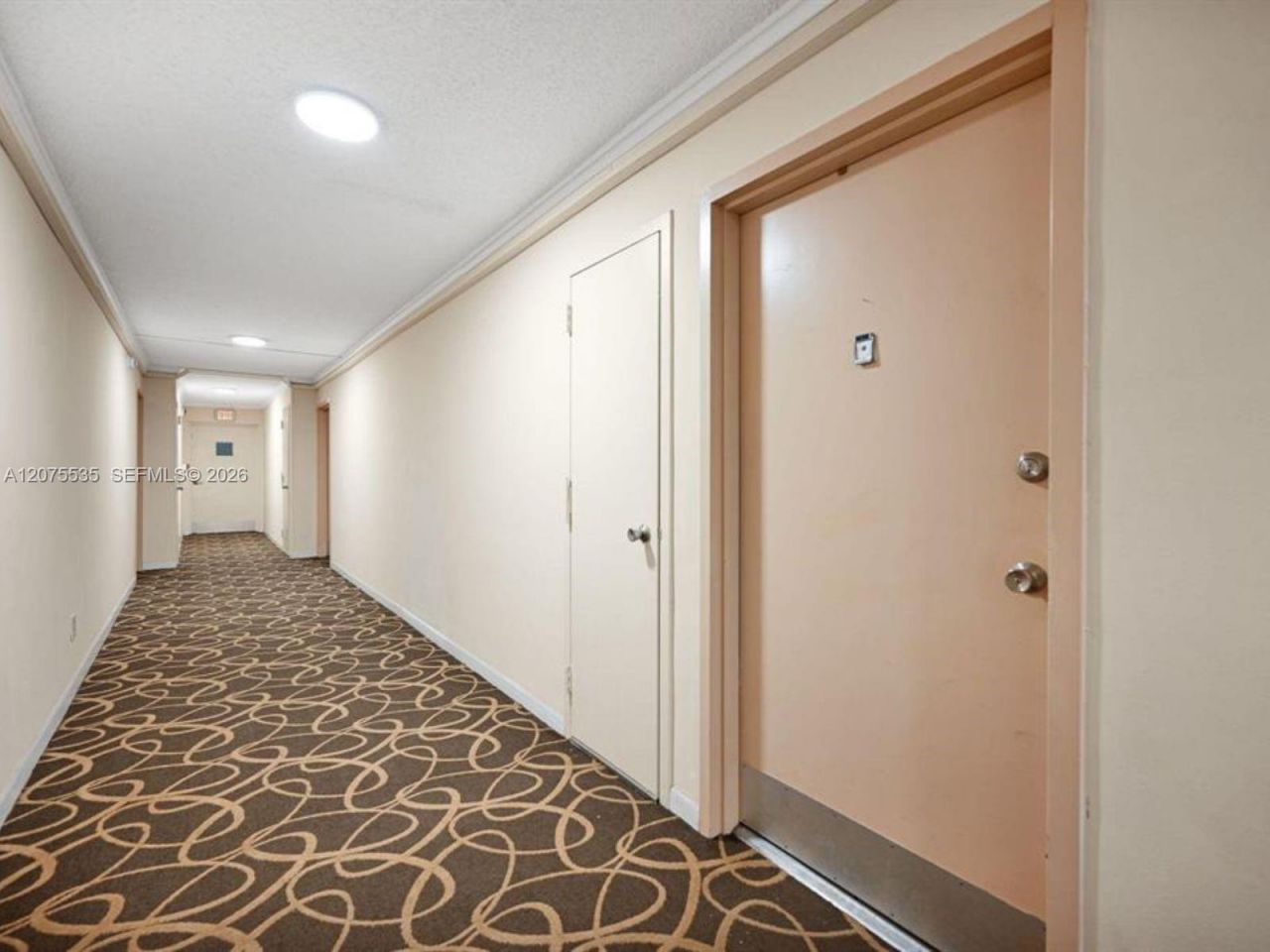 500 Executive Center Dr, Unit 3I, West Palm Beach, FL 33401 Photo