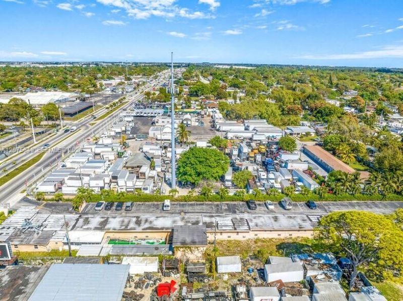 8975 NW 27th Ave , Miami, FL 33147 Photo