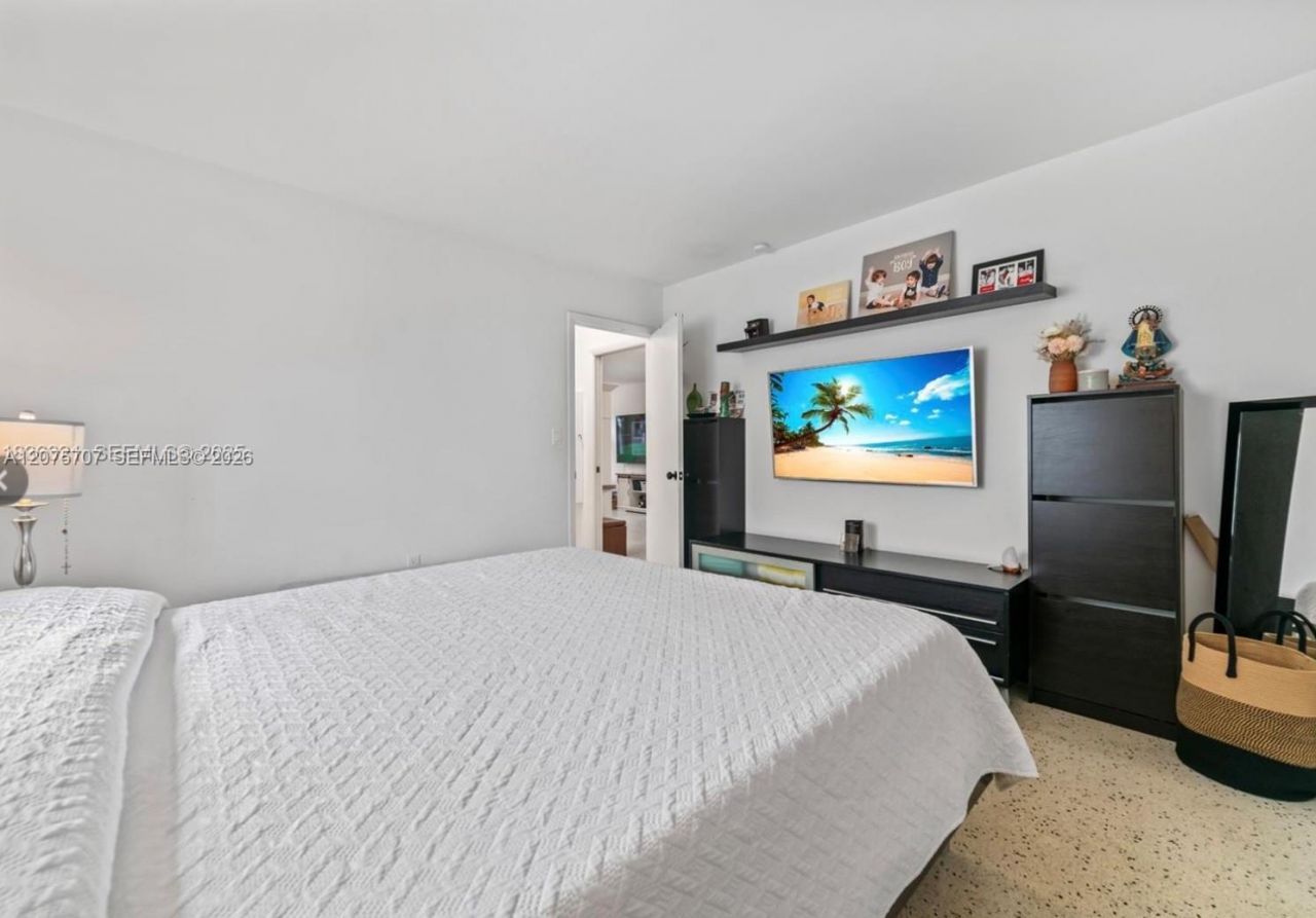1136 NW 34th Ave, Unit Main, Miami, FL 33125 Photo