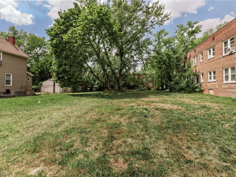 884 E 144th Street, Cleveland, OH 44110 Photo 1