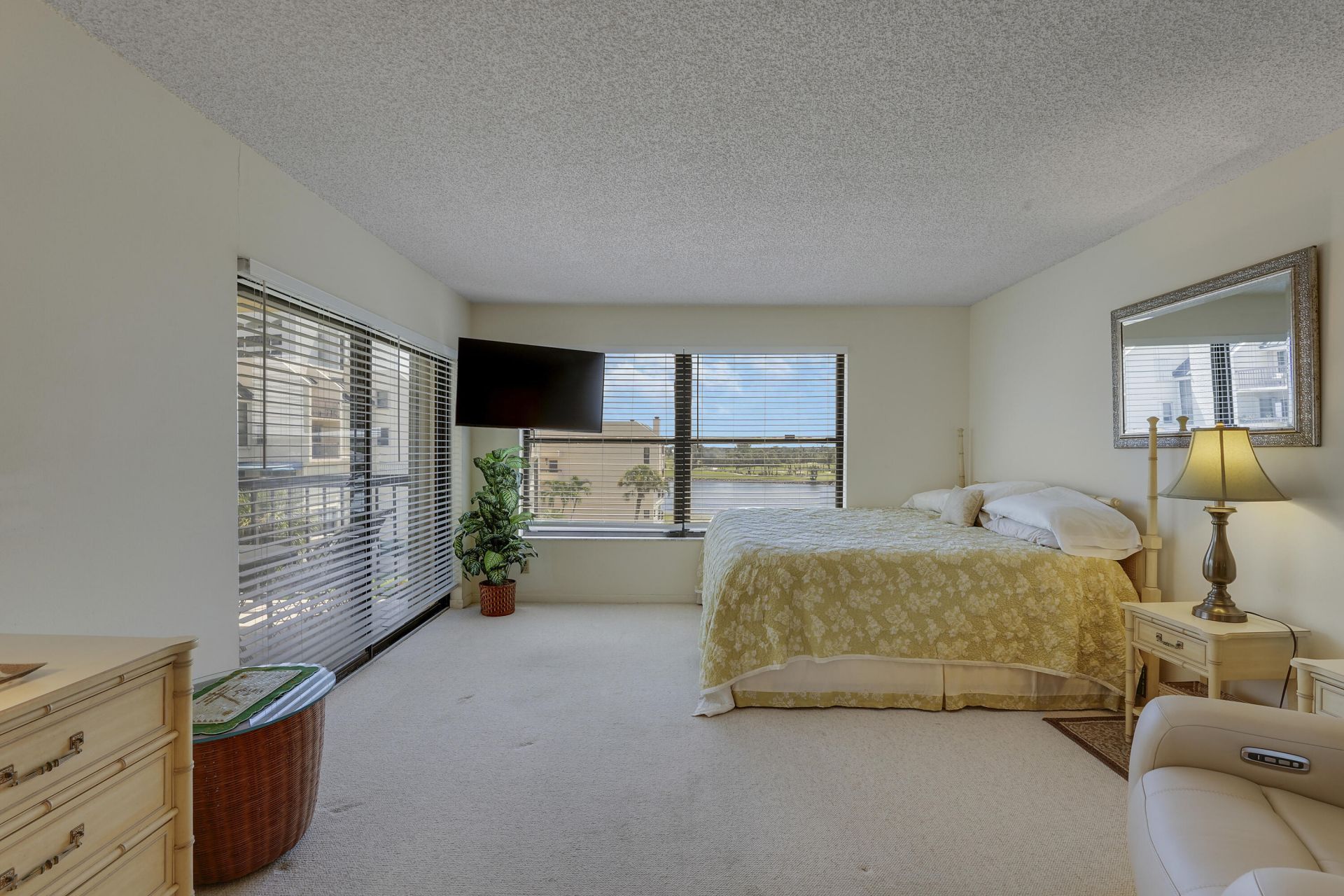 372 Golfview Road, Unit 403, North Palm Beach, FL 33408 Photo