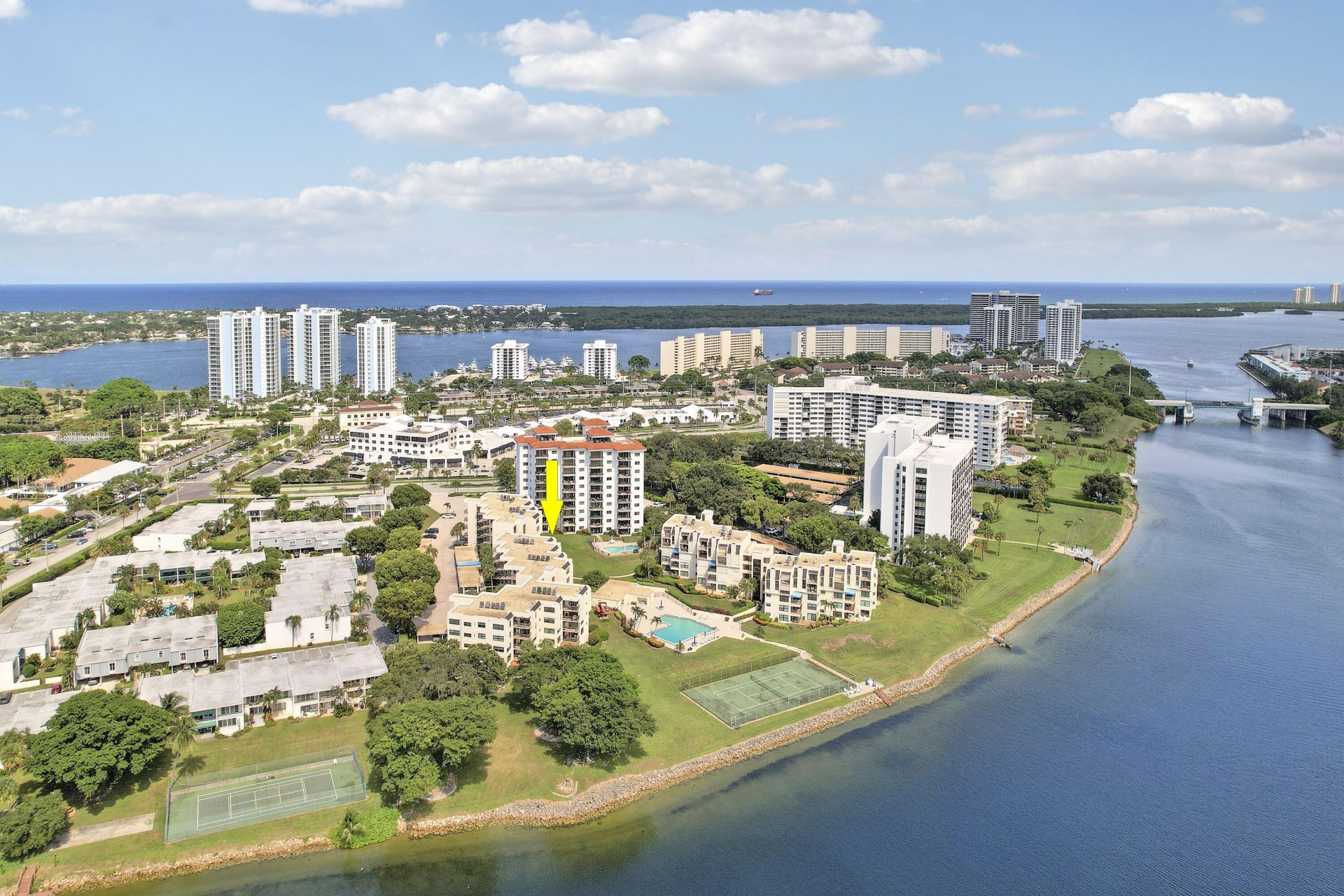 372 Golfview Road, Unit 403, North Palm Beach, FL 33408 Photo