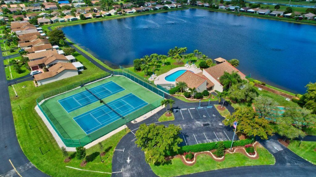 5075 Mirror Lakes Boulevard, Boynton Beach, FL 33472 Photo