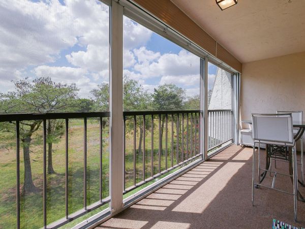 6080 NW 44th Street NW, Unit Apt 414, Lauderhill, FL 33319