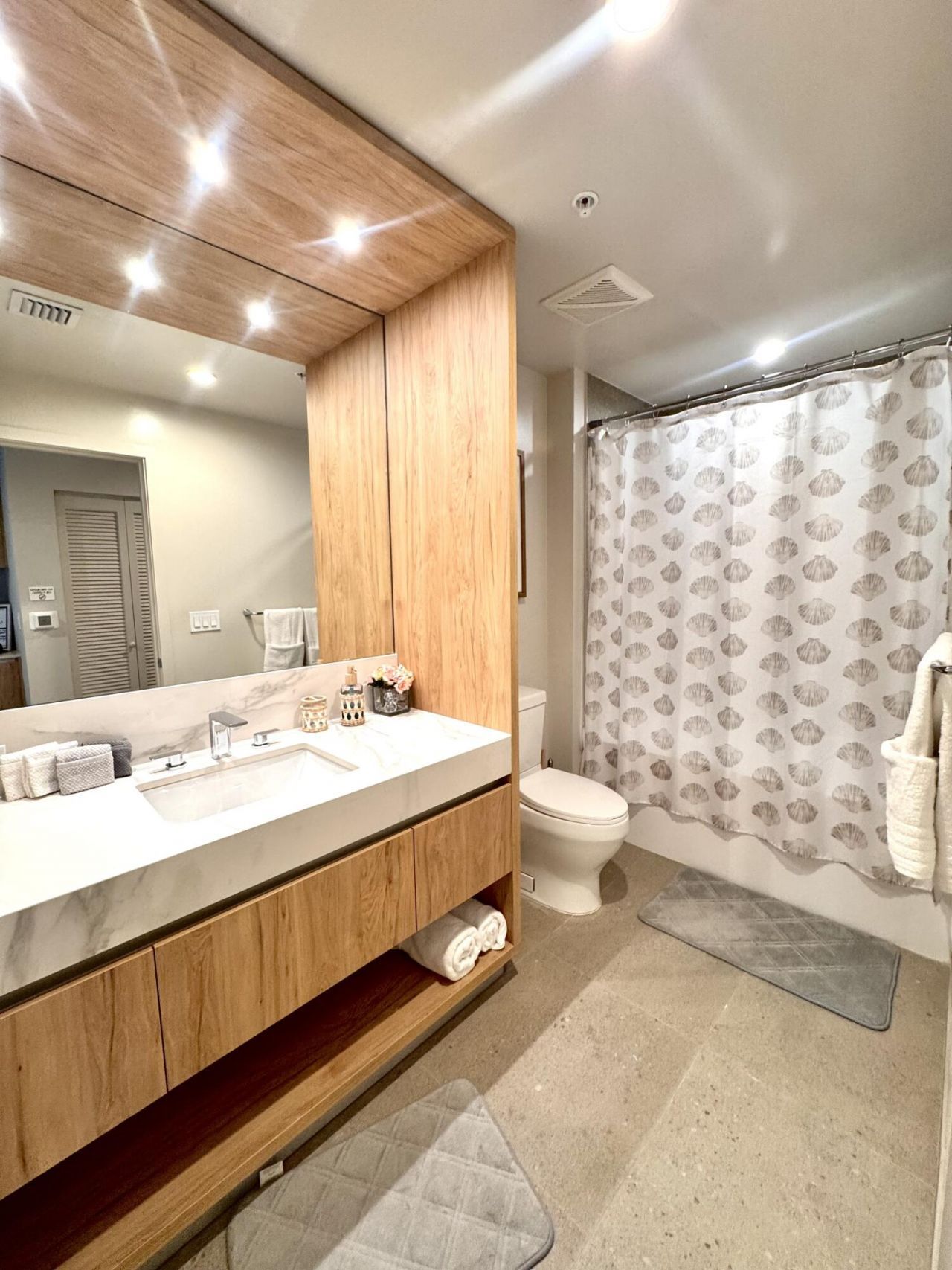11 NE 6th Street, Unit 2606, Miami, FL 33132 Photo