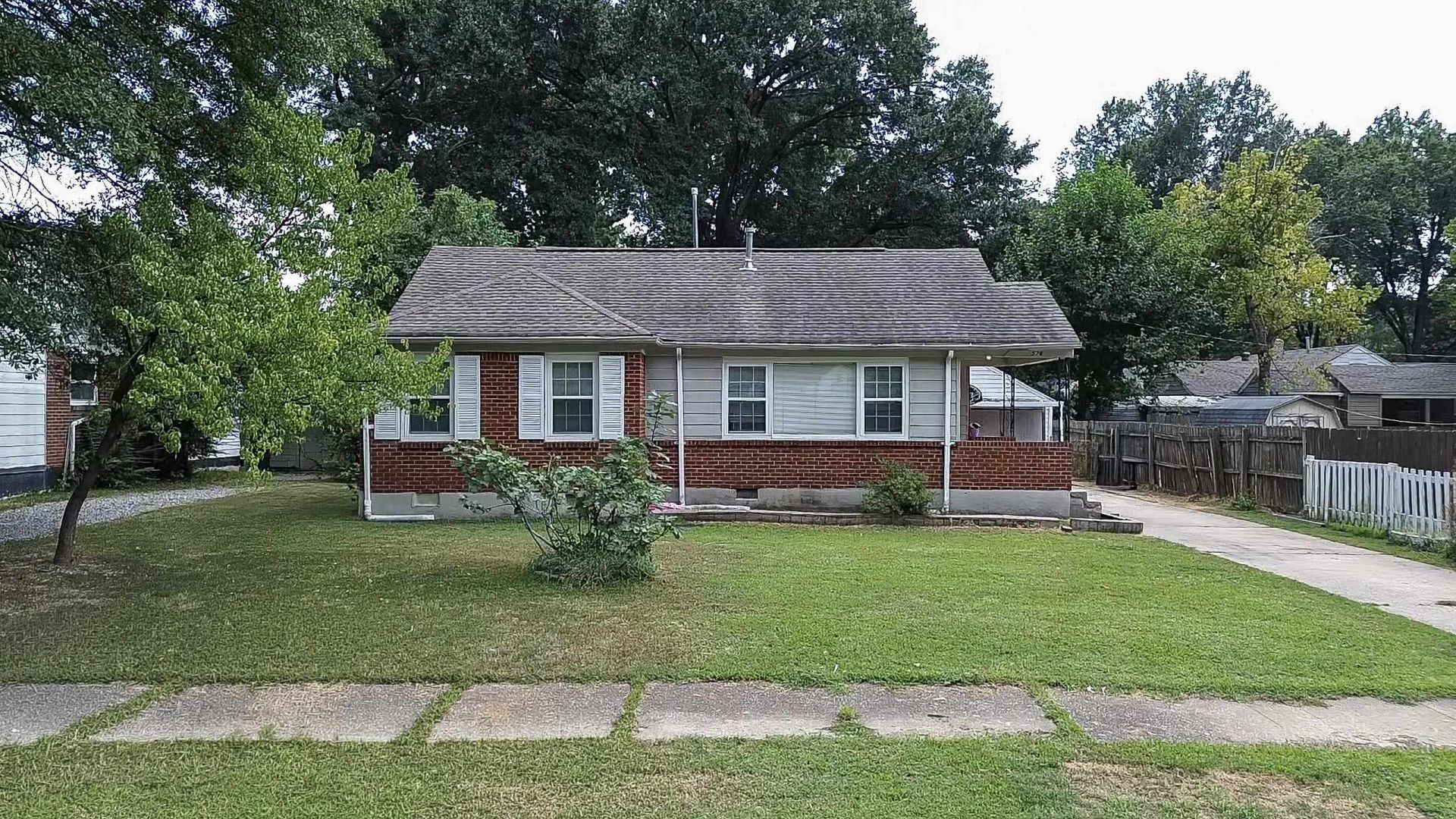 576 Stanley Dr, Memphis, TN 38122 Main Photo