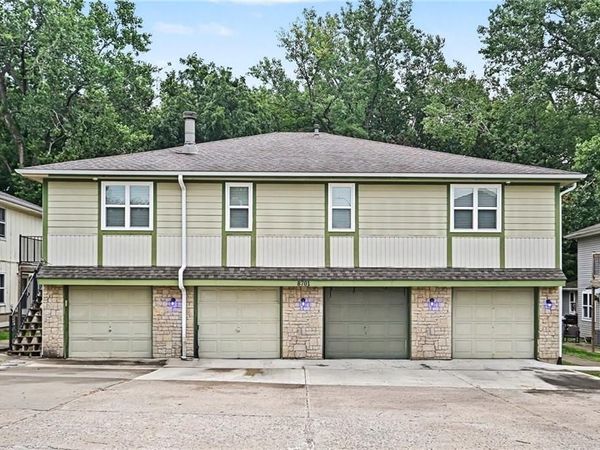 8701 NW 82nd Street, Kansas City, MO 64152
