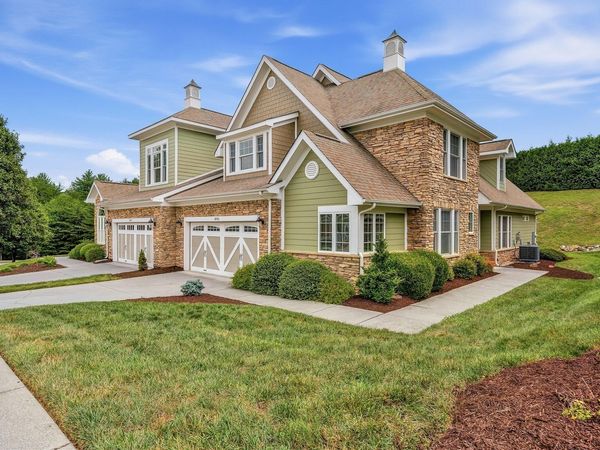 4941 Towne DR, Roanoke, VA 24018