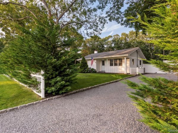 81 S Country Road , Quiogue, NY 11978