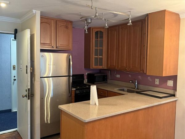 301 E 75th Street , Unit 5J, New York (Manhattan), NY 10021