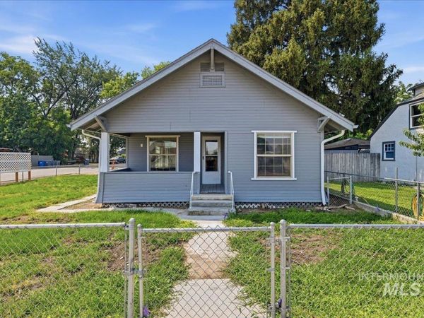 103 N Dewey Ave, Middleton, ID 83644